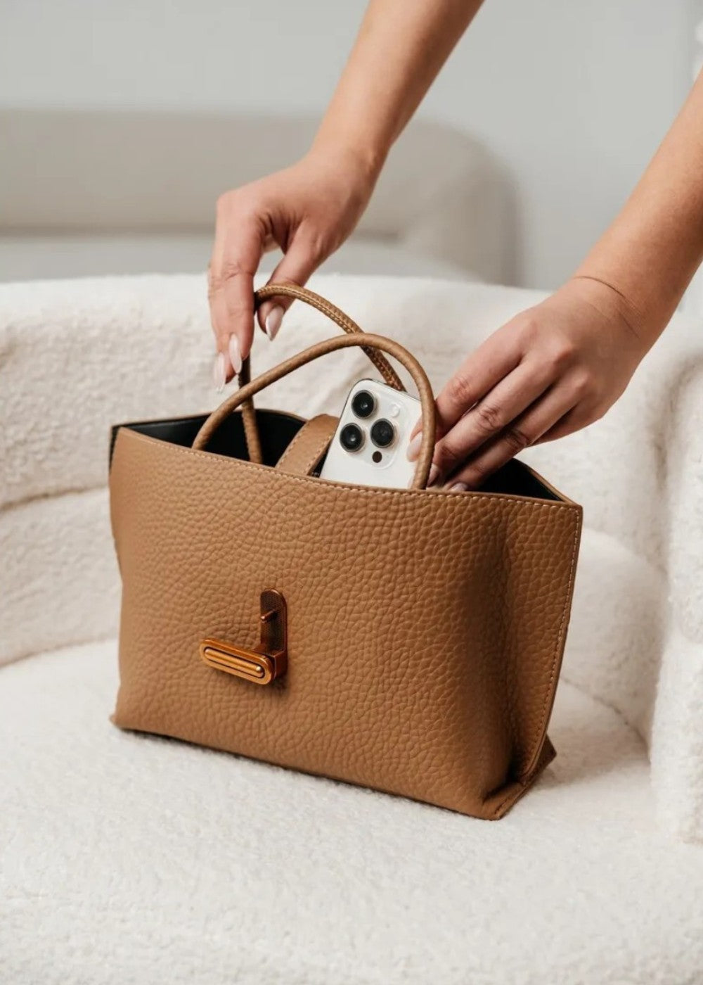 Mila Leather Bag
