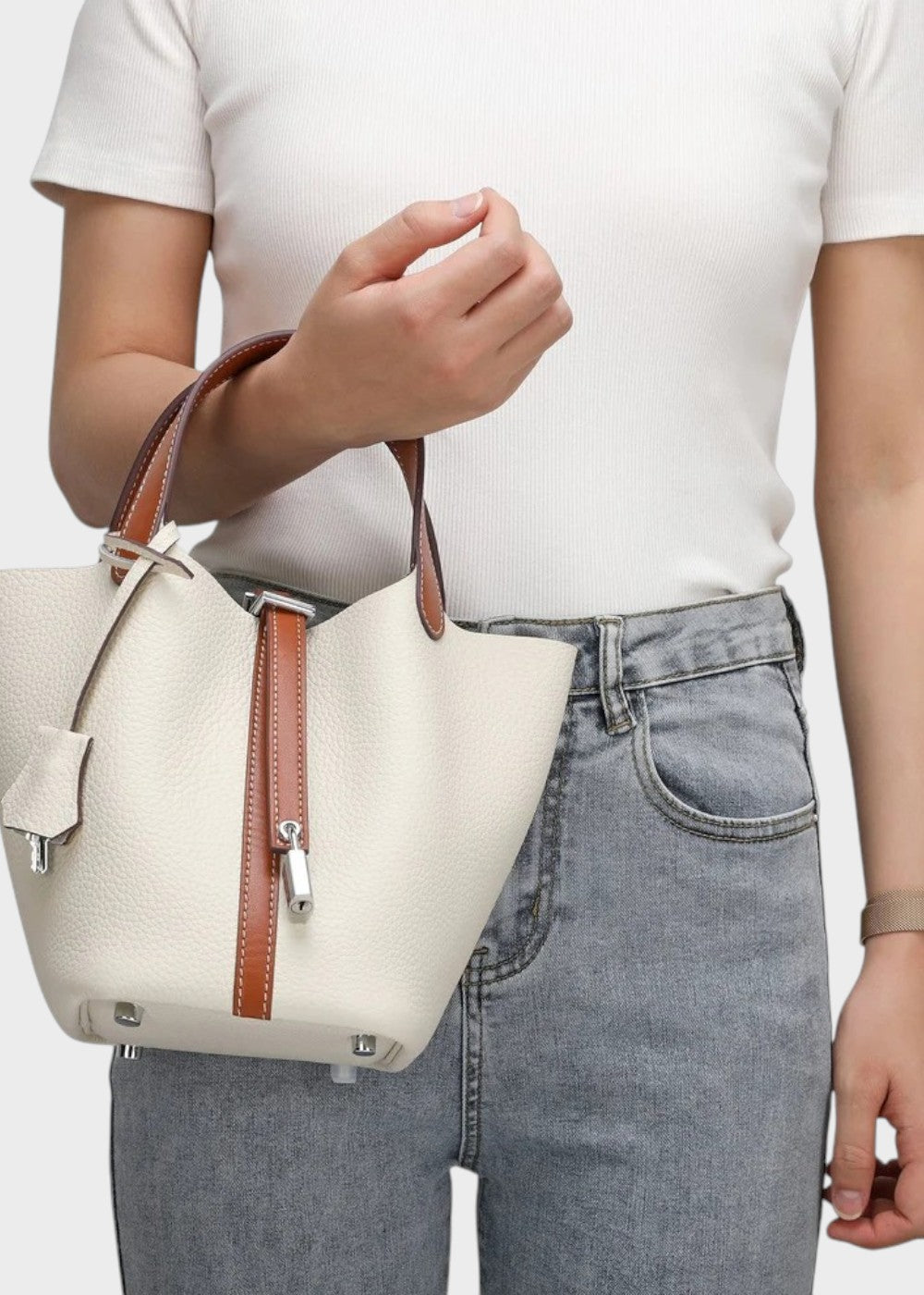 Viral Bucket Bag